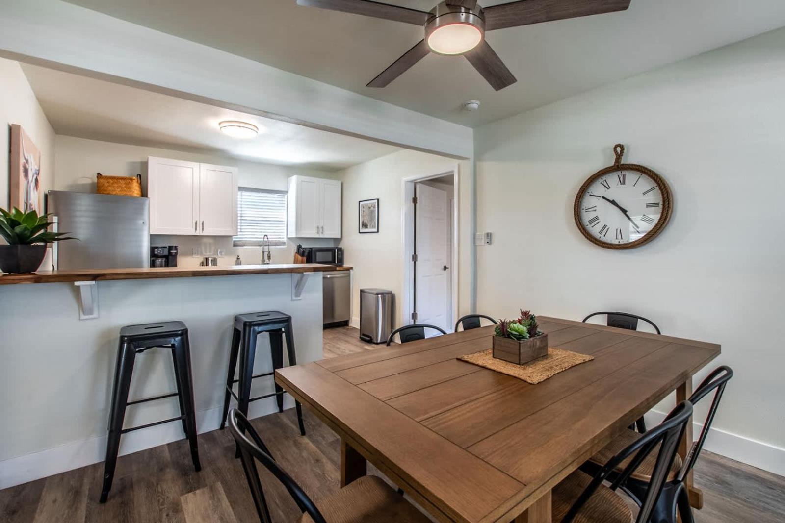 Seaside Escape Two Fully Remodeled Homes For Your Group Holiday home *