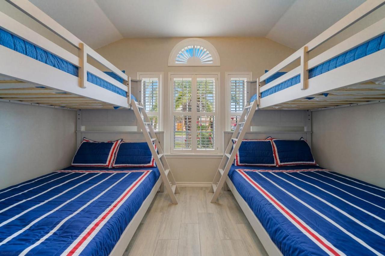 Holiday home Blissful Heated Pool Retreat Corpus Christi