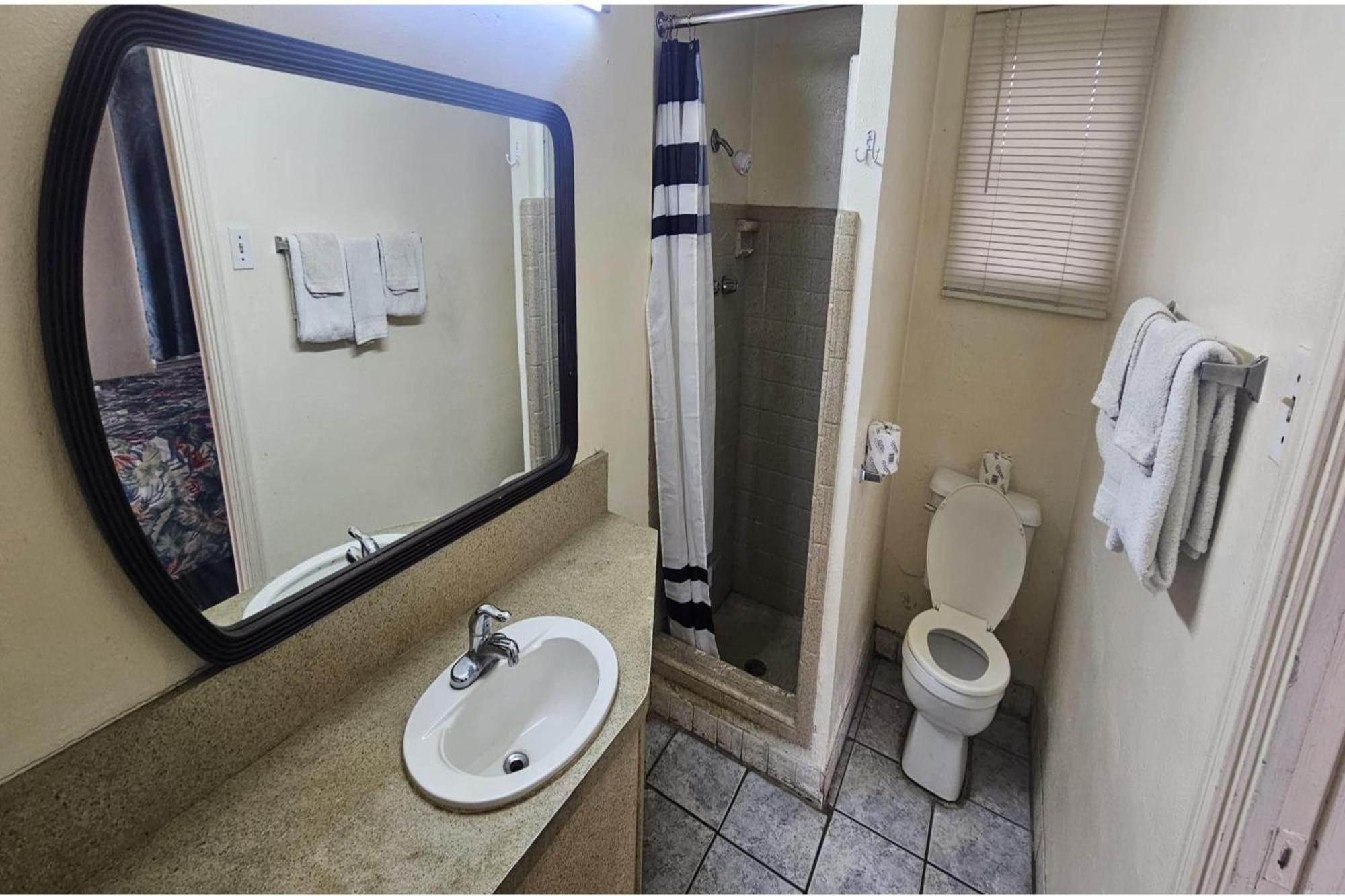 Gulfway By Oyo Near Airport I 37 Motel 2*