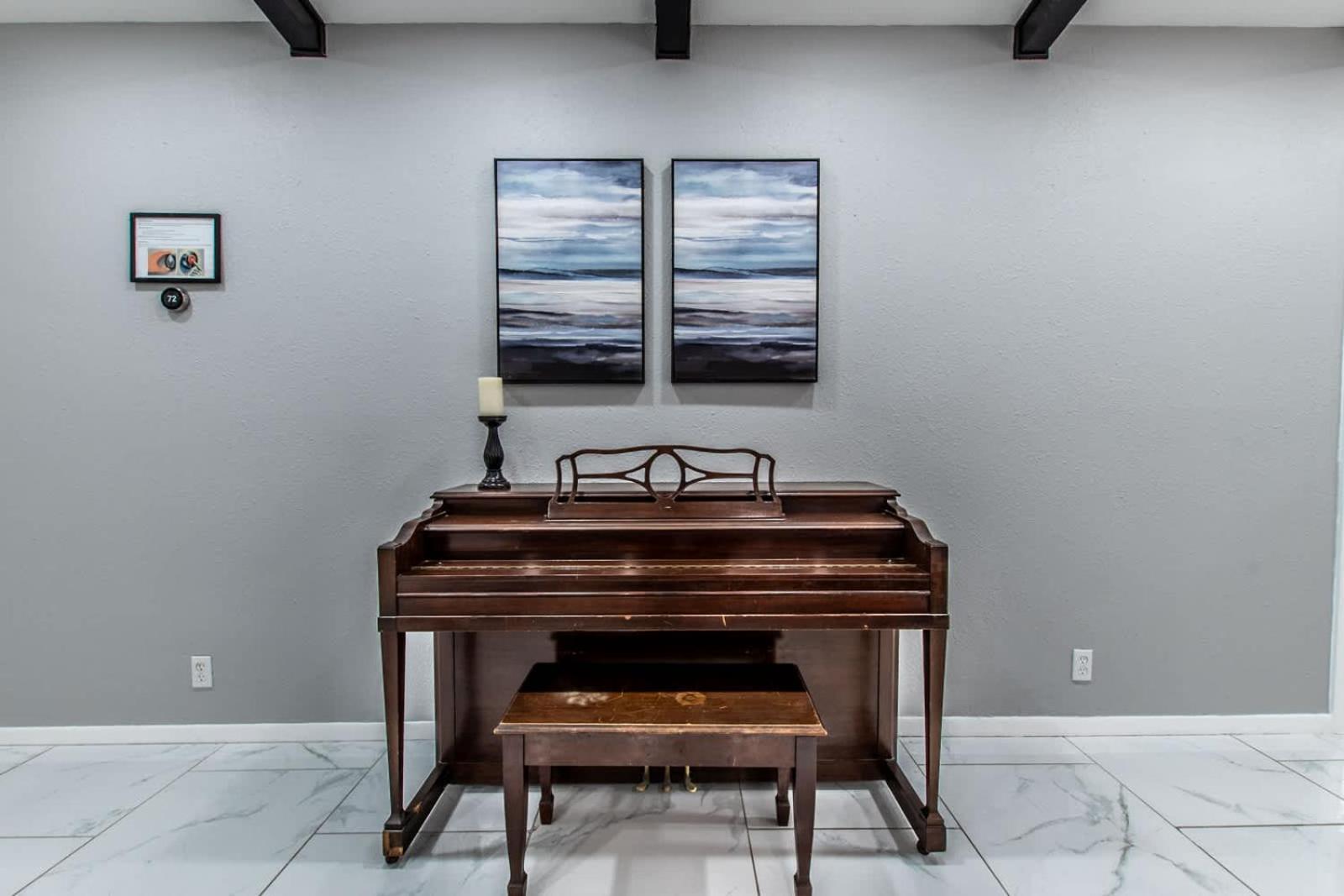 Contemporary Coastal Oasis Awaits Holiday home Corpus Christi