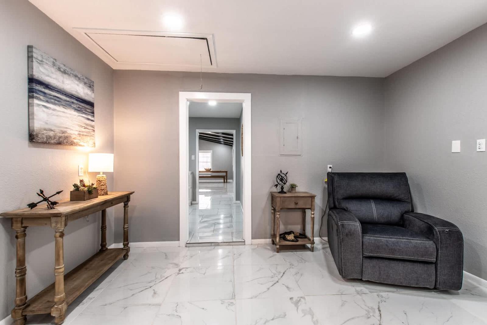 Contemporary Coastal Oasis Awaits * Corpus Christi