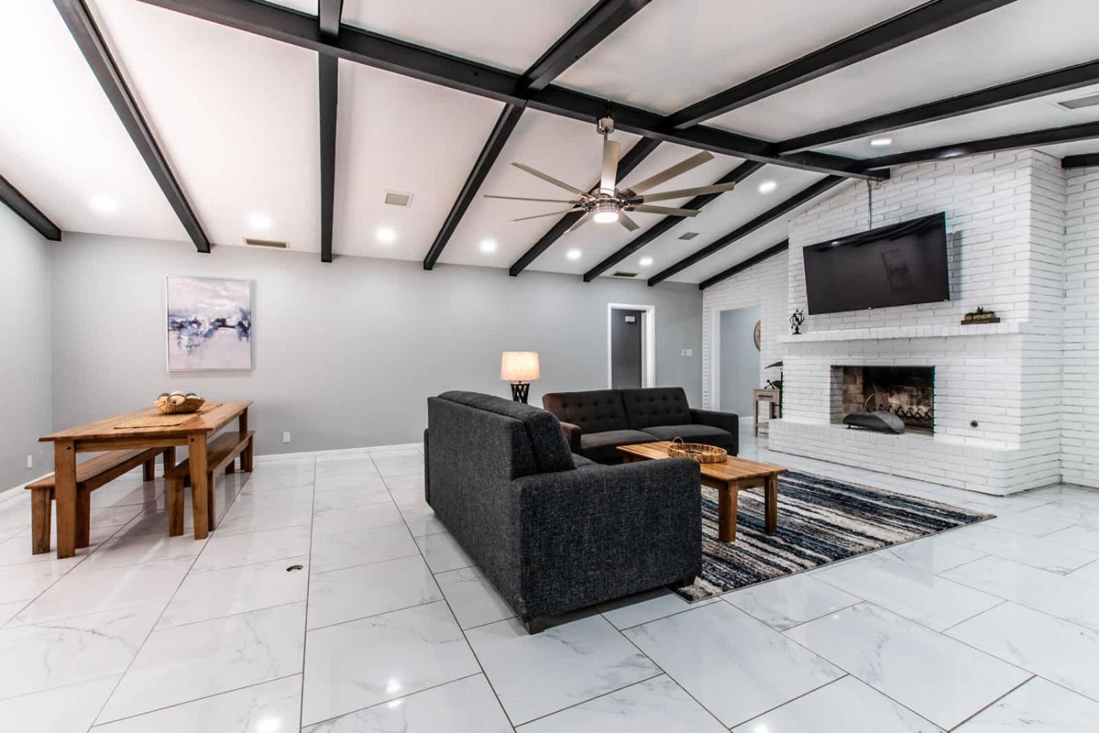 Holiday home Contemporary Coastal Oasis Awaits