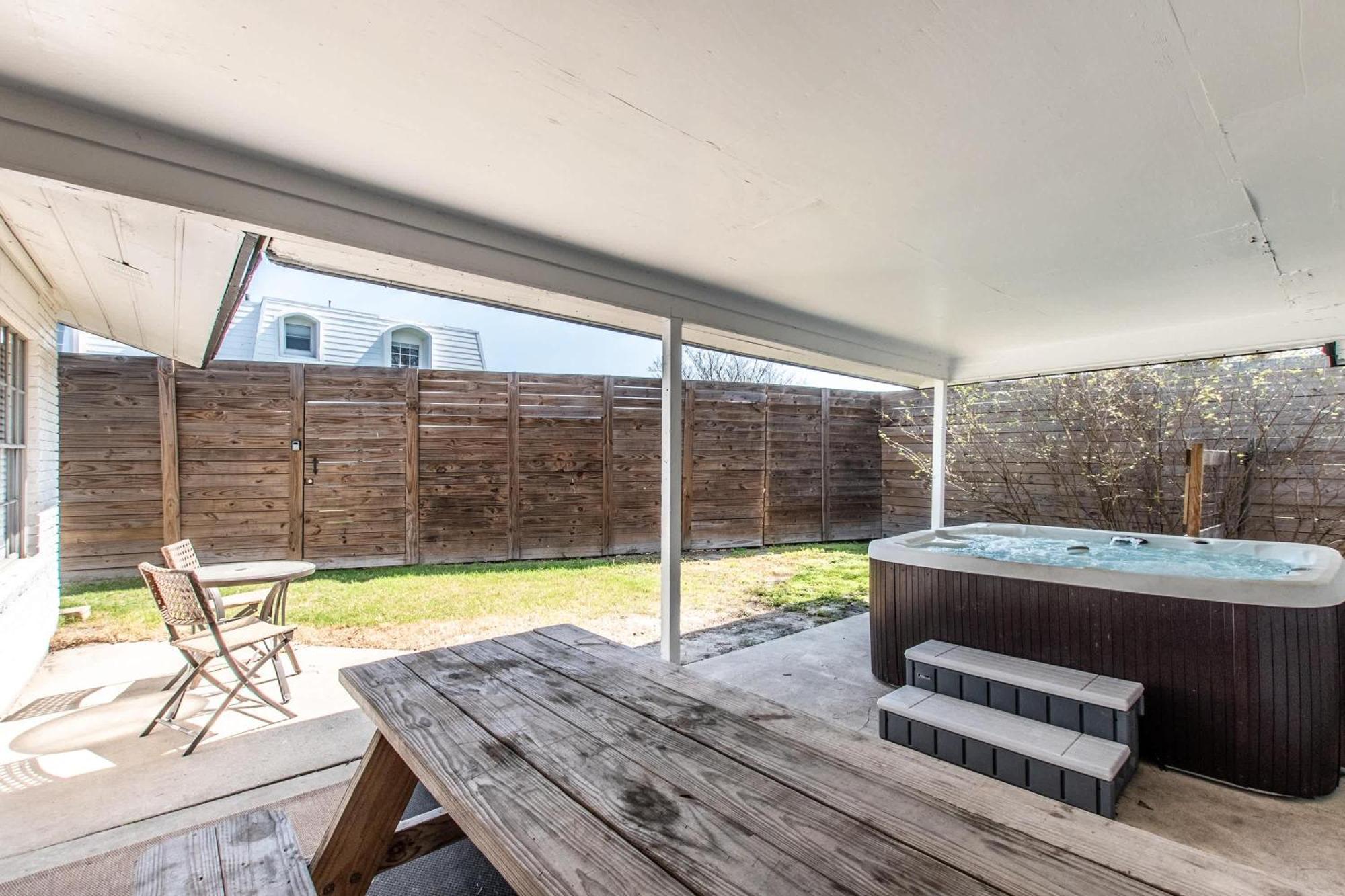 Contemporary Coastal Oasis Awaits * Corpus Christi