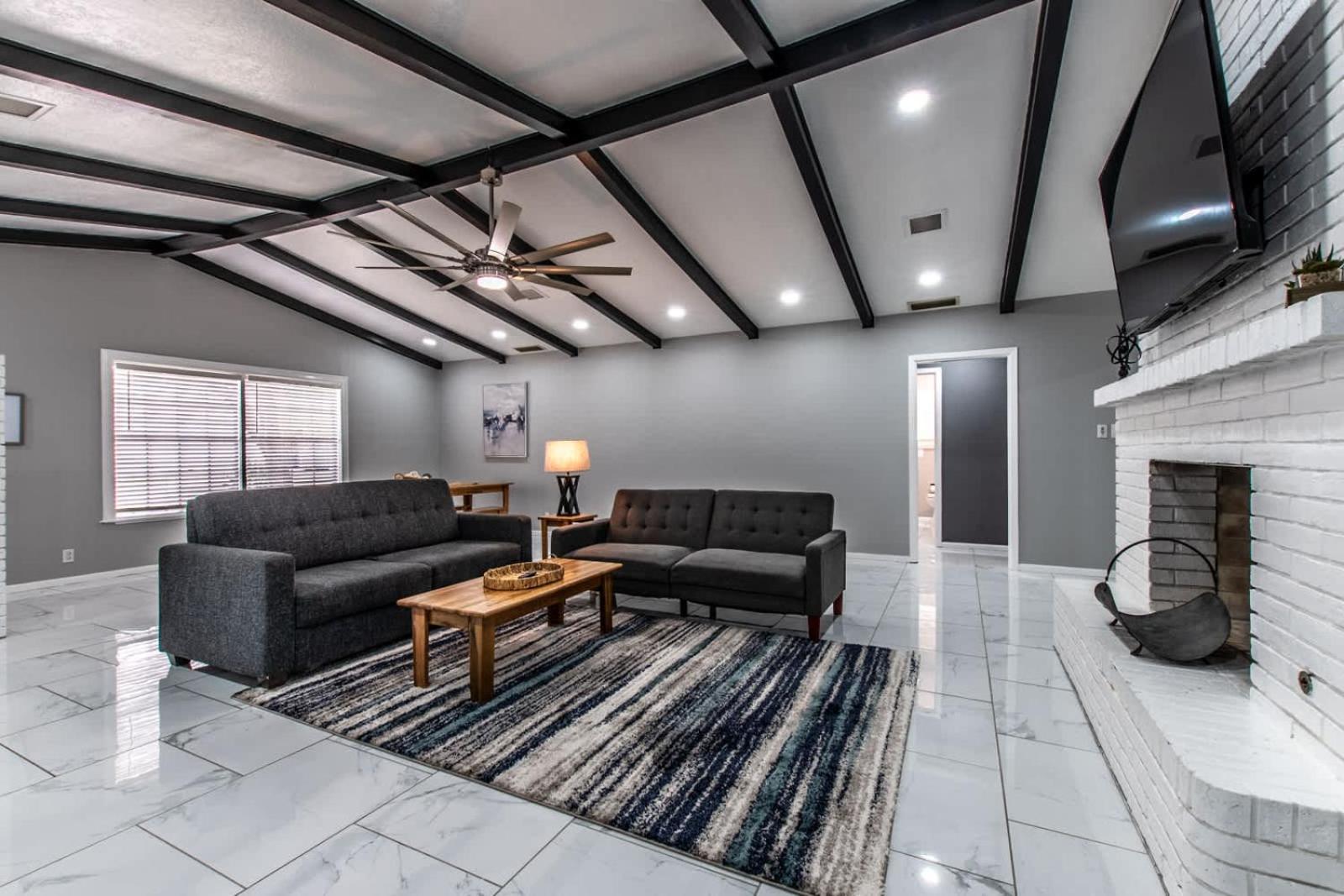 Oceanfront Retreat 2 Homes For 29-guests *