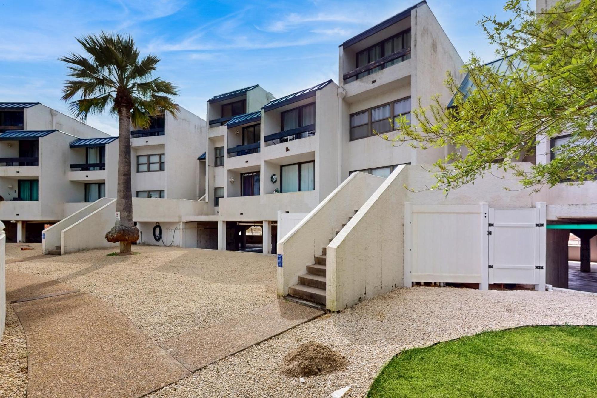 Apartment Fairways #204