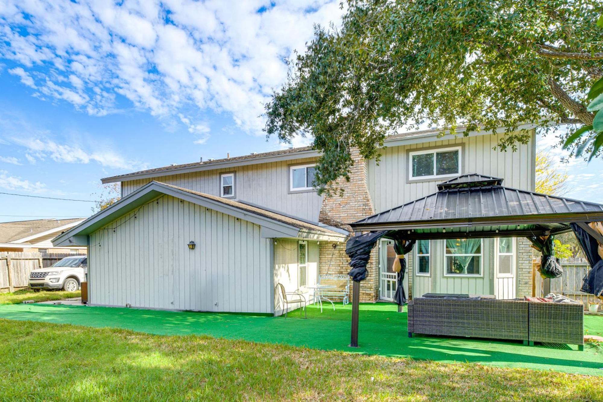 Holiday home 9 Mi To Dtwn Spacious Retreat In Corpus Christi! Corpus Christi