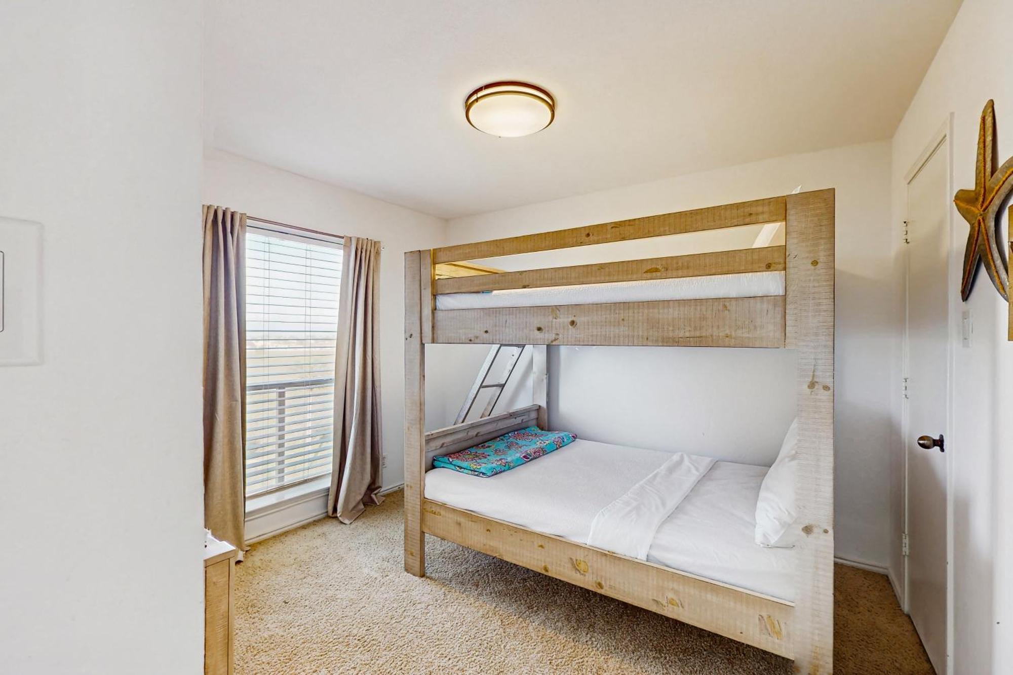 Club 352 Apartment *
