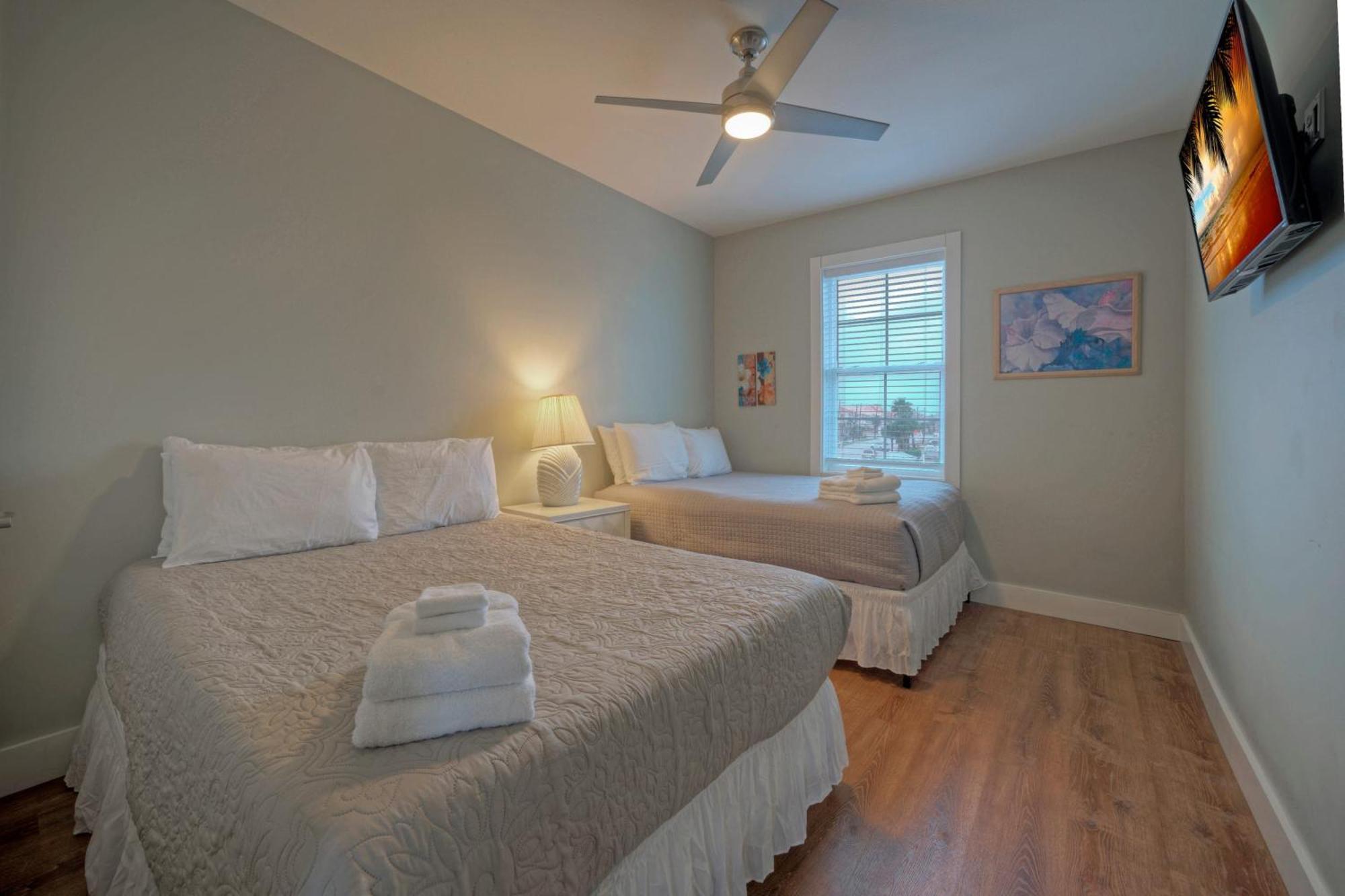 Holiday home Ridley Retreat Community Pool Mins To The Port A *