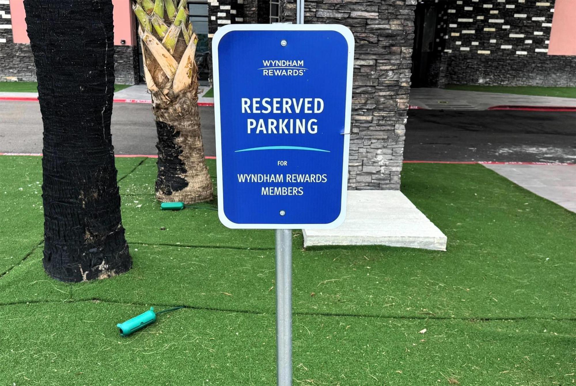 Baymont By Wyndham Airport Corpus Christi