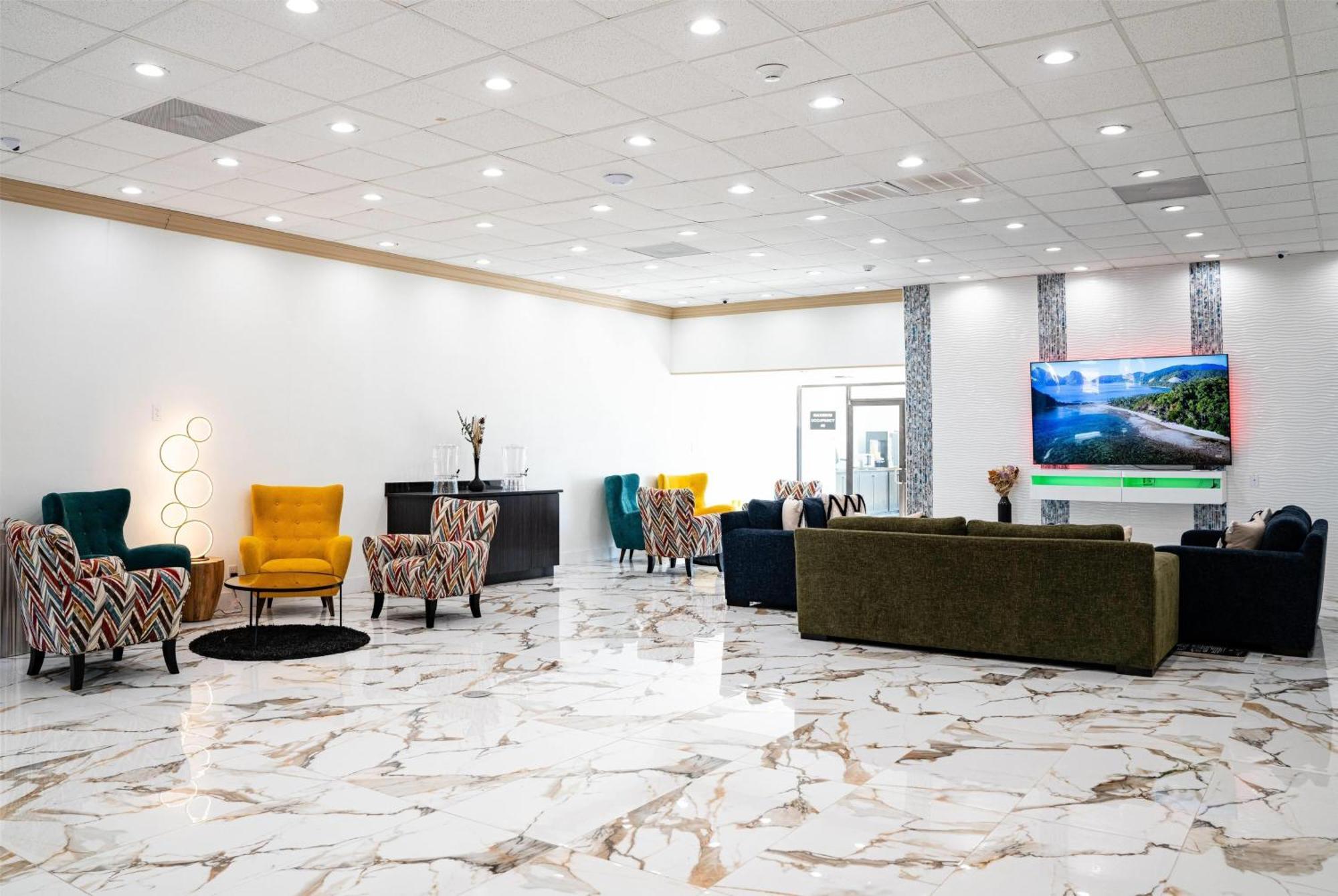 Baymont By Wyndham Airport Inn 2*