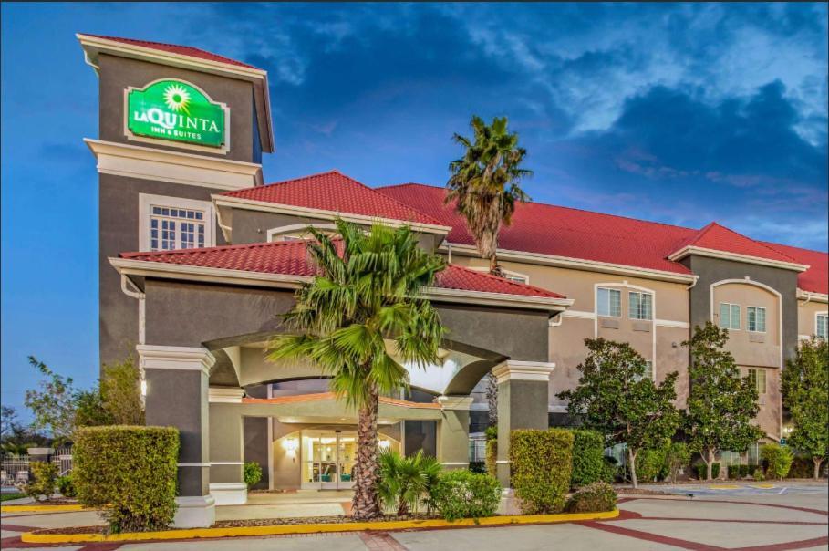 Hotel Ullah Inc 5*