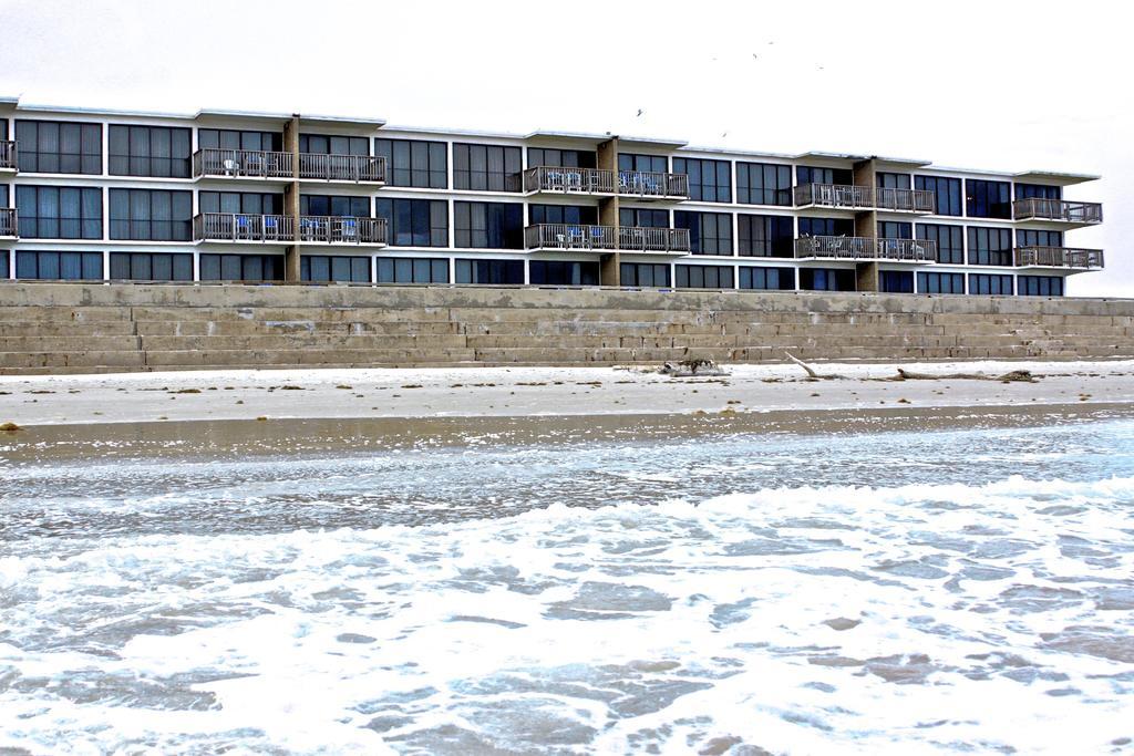 Island House Beachfront