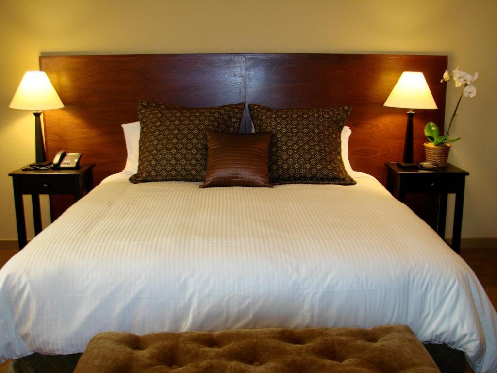 V Boutique Hotel 4*