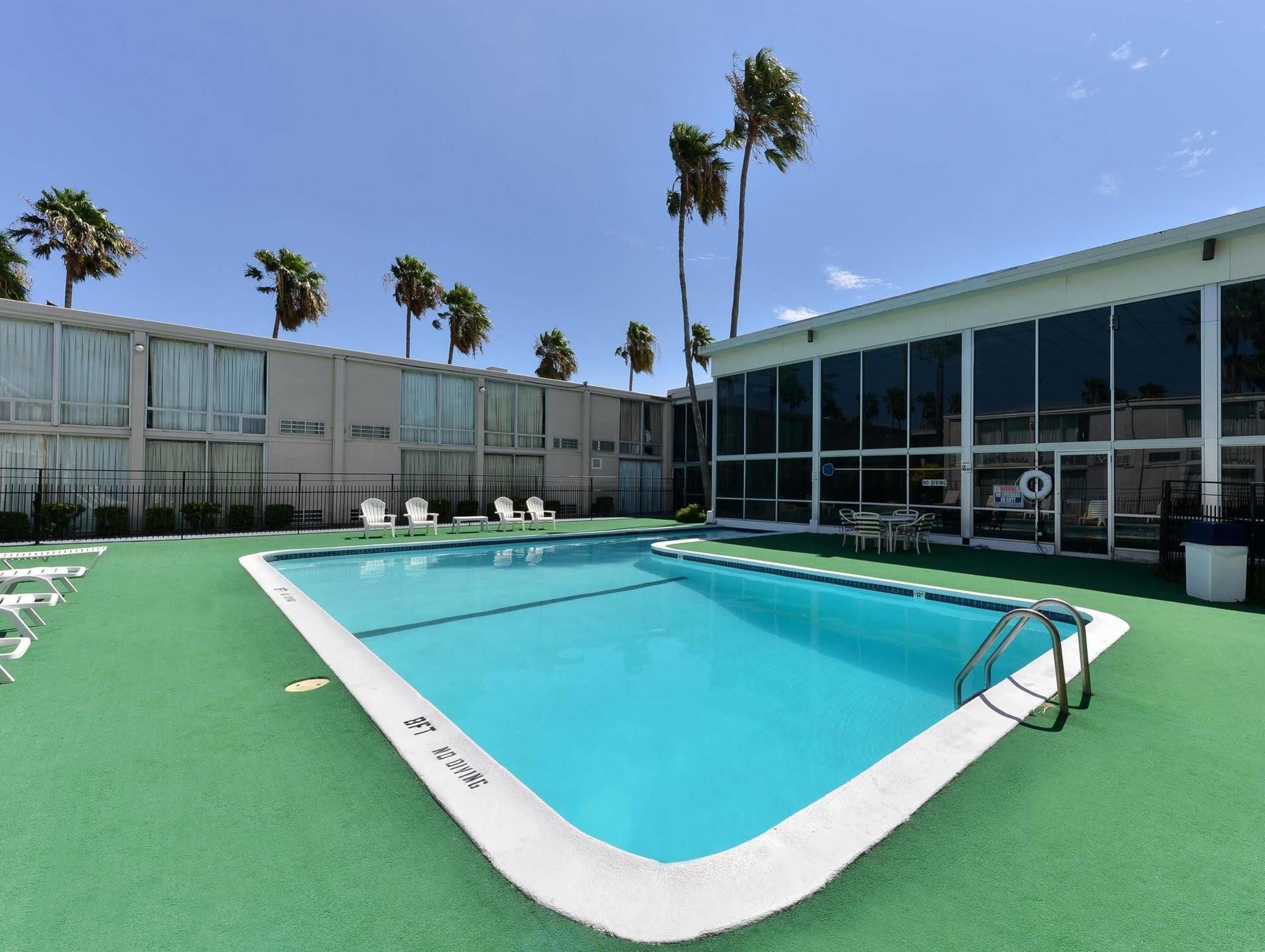 Hotel Fairbridge Express 2*