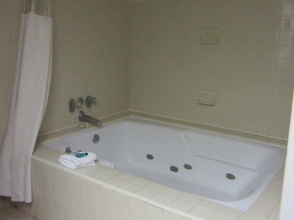 Fairbridge Express Hotel Corpus Christi
