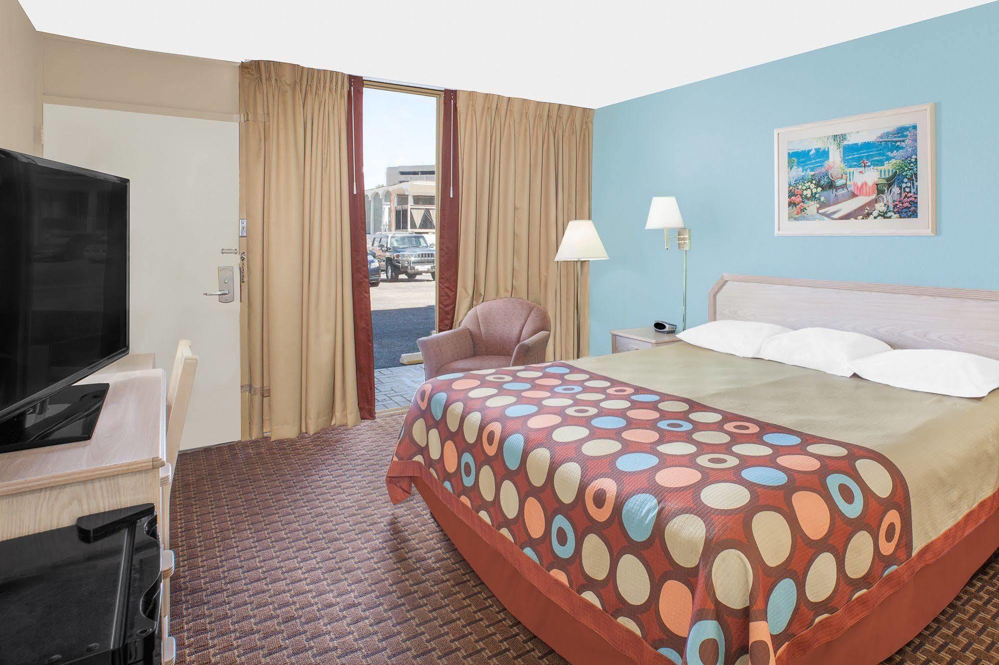 Harbor Bayfront Hotel 2*