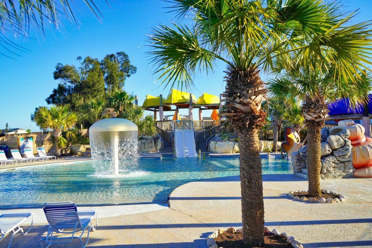 Waves Hotel 3*
