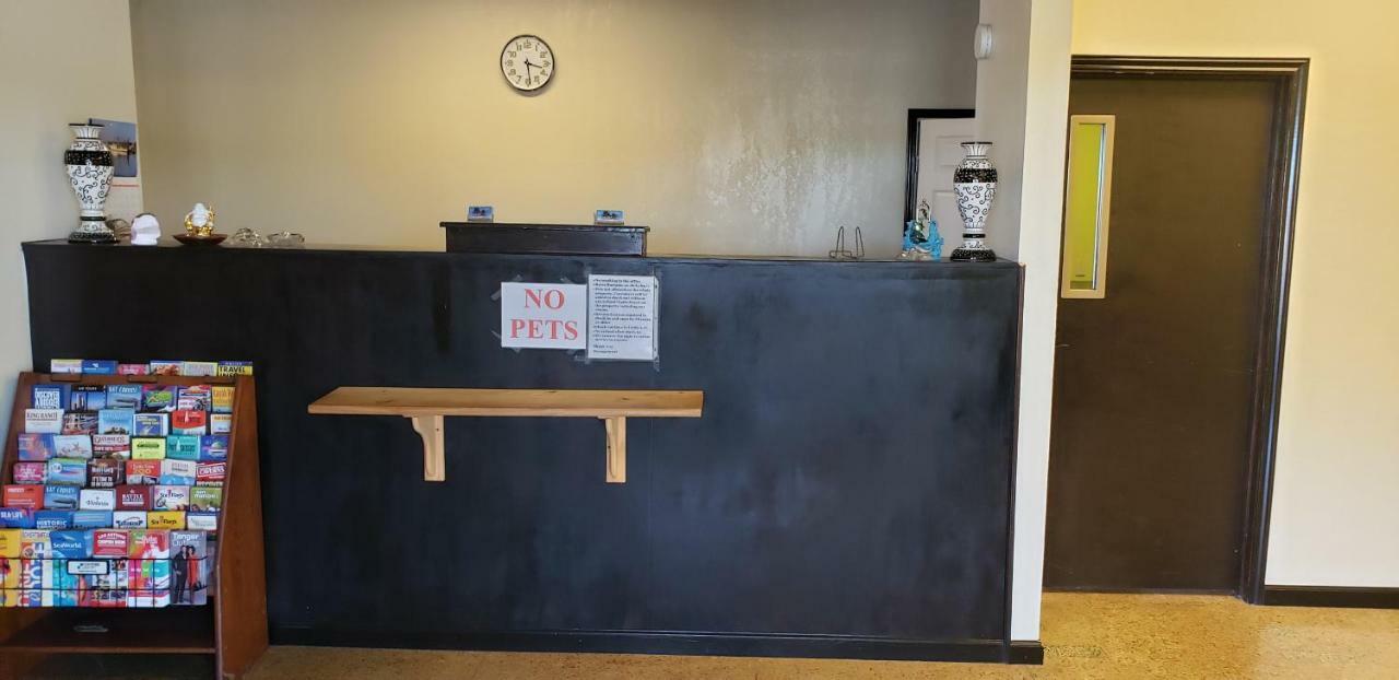 Motel Executive