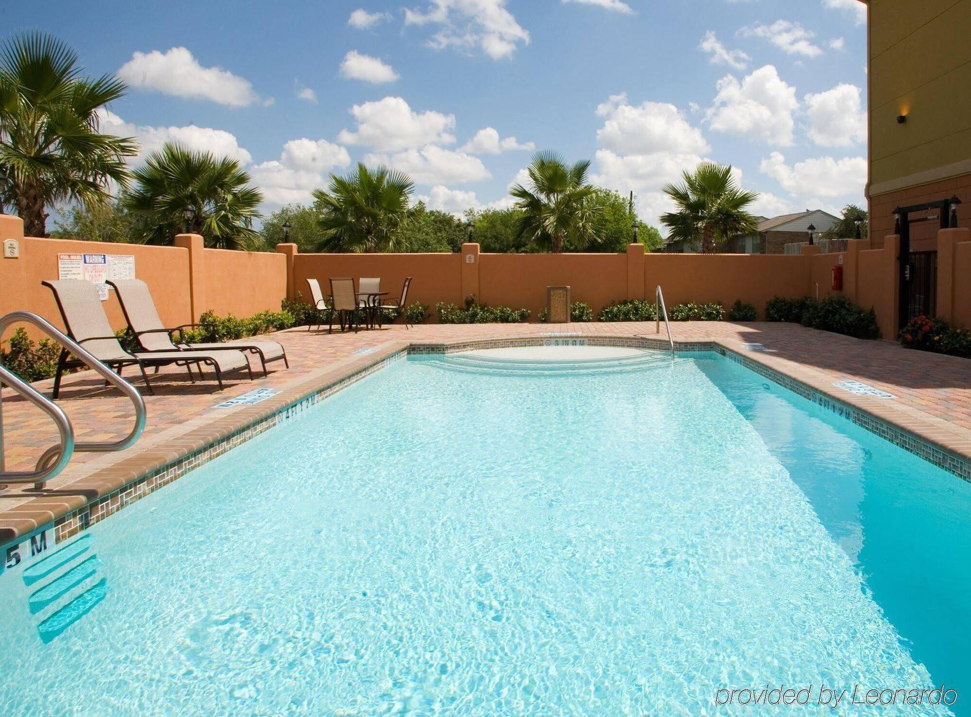 Hotel Express & Suites, Nw, Calallen By Ihg 3*