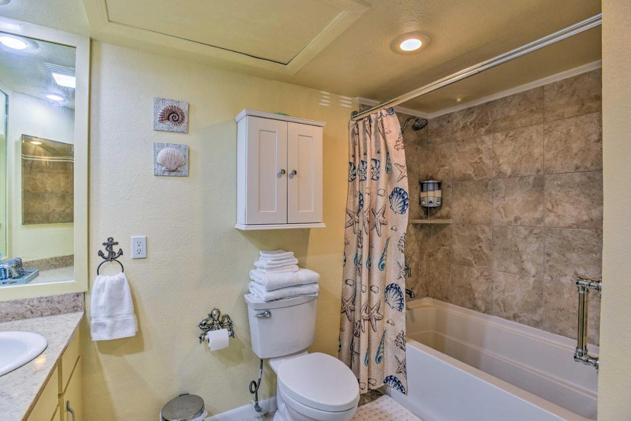 Padre Island With Pool Access - Walk To Beach! Apartment Corpus Christi