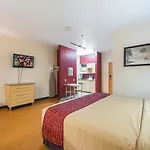 Red Roof Inn & Suites Corpus Christi