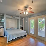 Corpus Christi Condo With Pool Walk To The Beach!