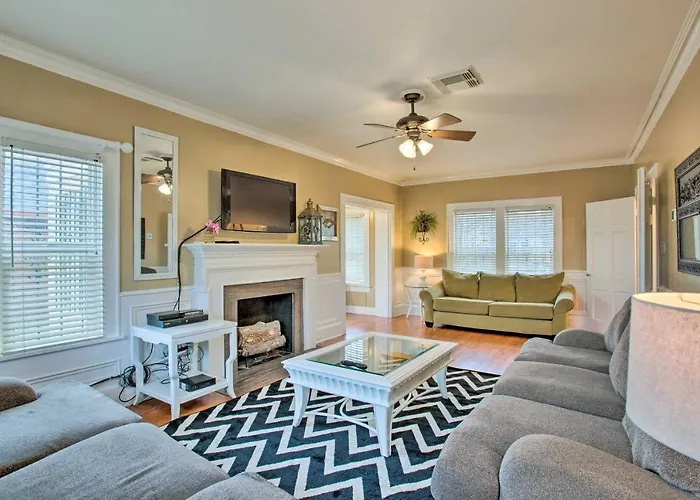 Corpus Christi Home With Pool And Hot Tub Walk To Bay