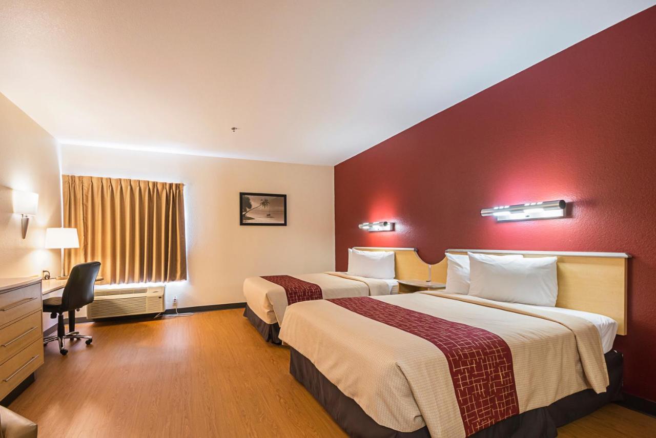 Hotel Red Roof & 2*