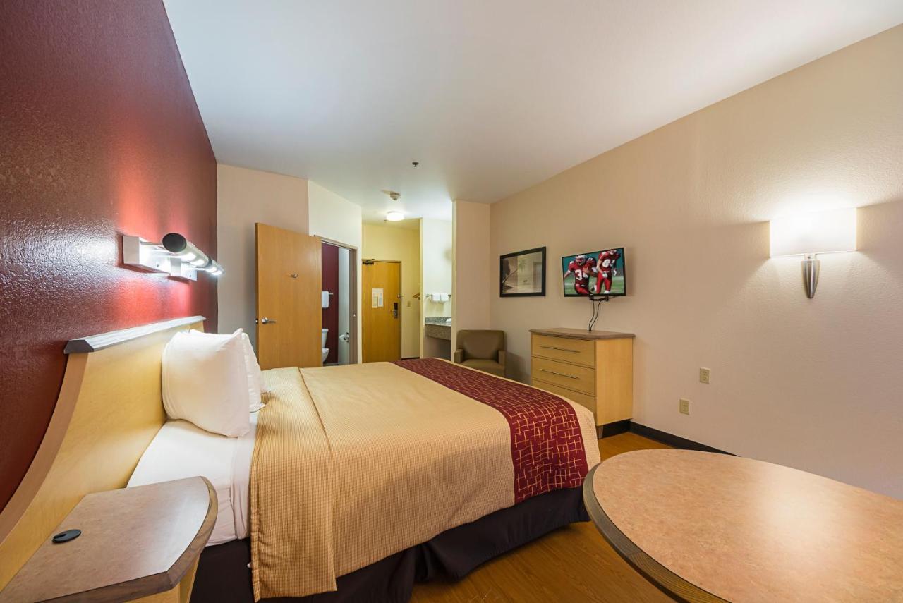 Hotel Red Roof &