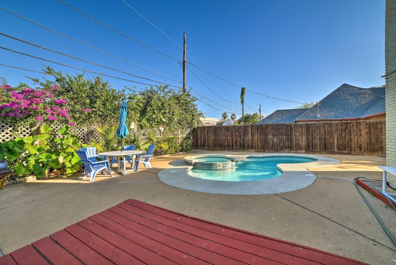 Holiday home With Pool And Hot Tub Walk To Bay