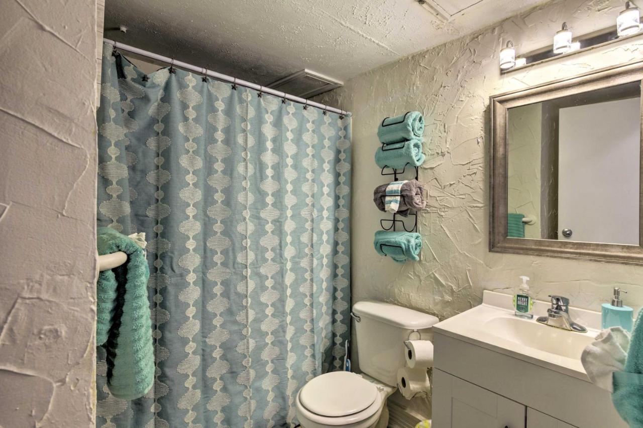 Beach Balcony, Pool Access, Steps To Shore! Apartment Corpus Christi