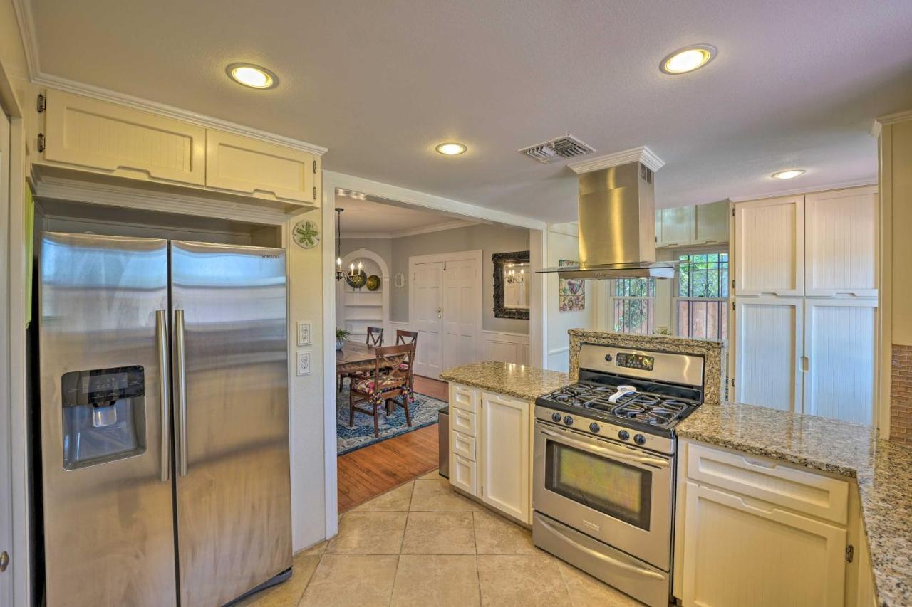 Holiday home With Pool And Hot Tub Walk To Bay Corpus Christi