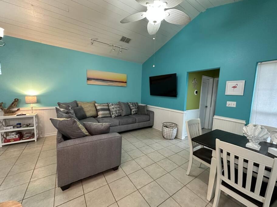 Barefoot - Pet Friendly- 2 Bdrm Townhome