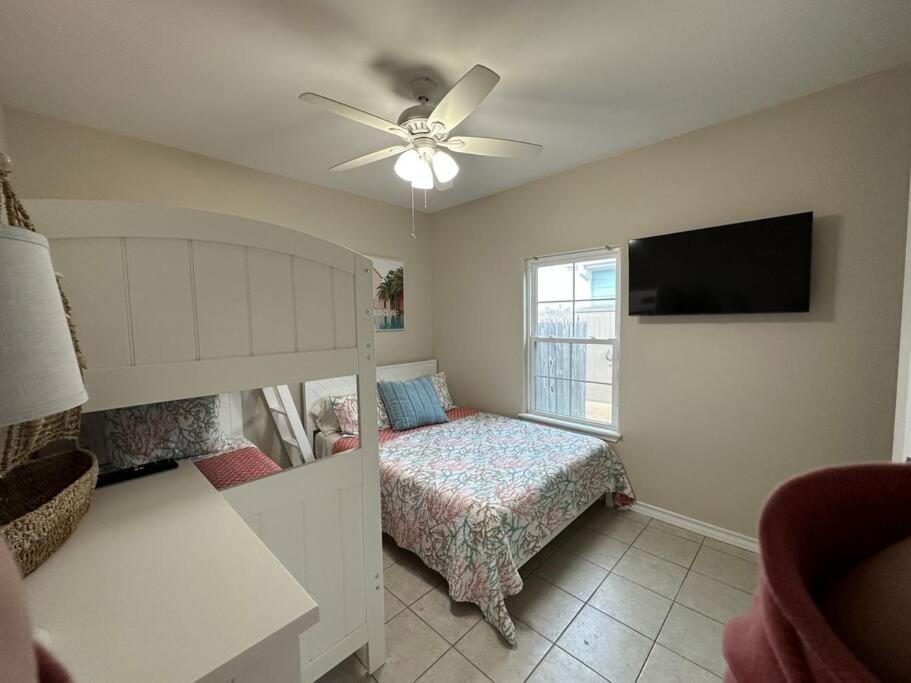 Barefoot - Pet Friendly- 2 Bdrm Townhome *