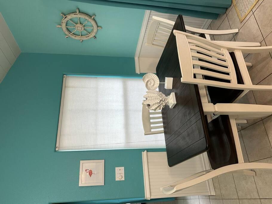 Villa Barefoot - Pet Friendly- 2 Bdrm Townhome