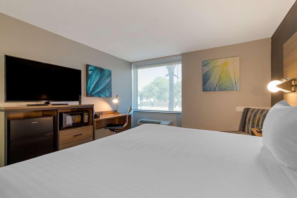 Western Airport Hotel *