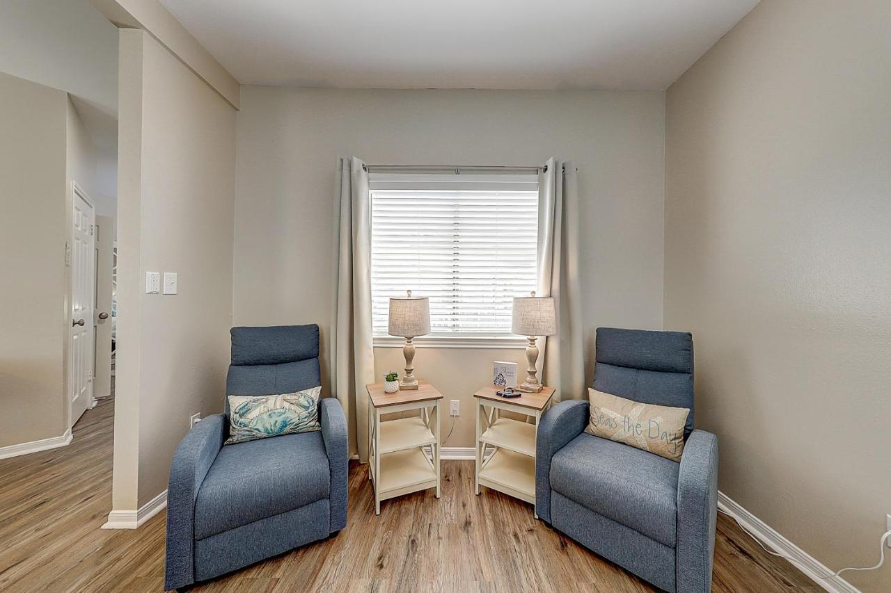 Leeward Isles 207 Apartment