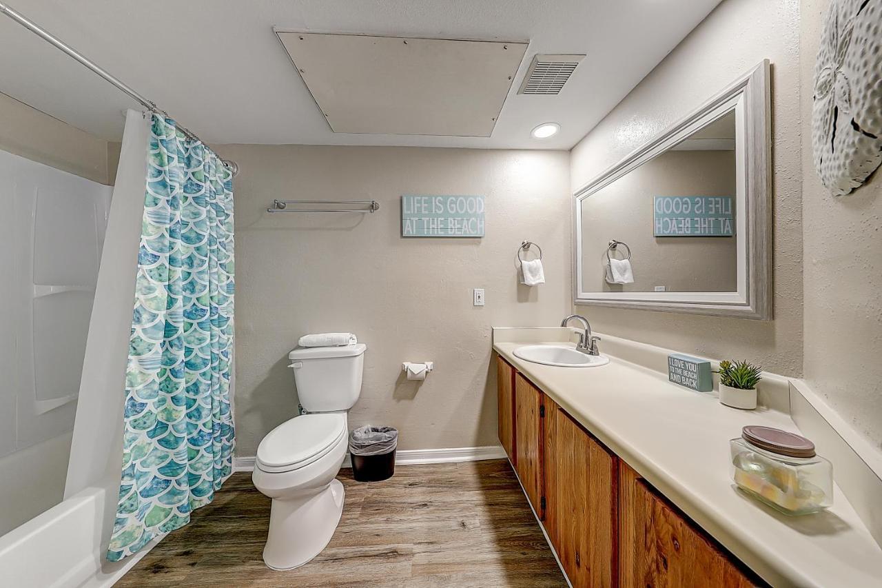 Leeward Isles 207