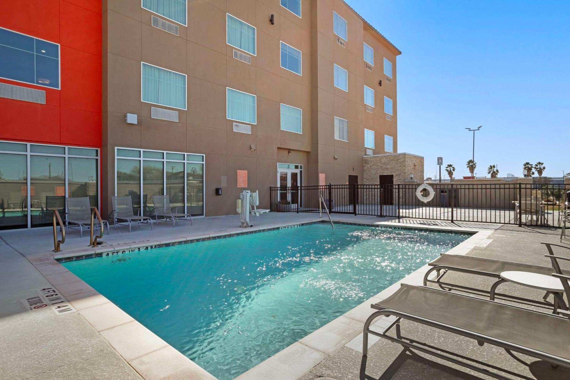 Hotel Western Executive Residency Ih-37 3*