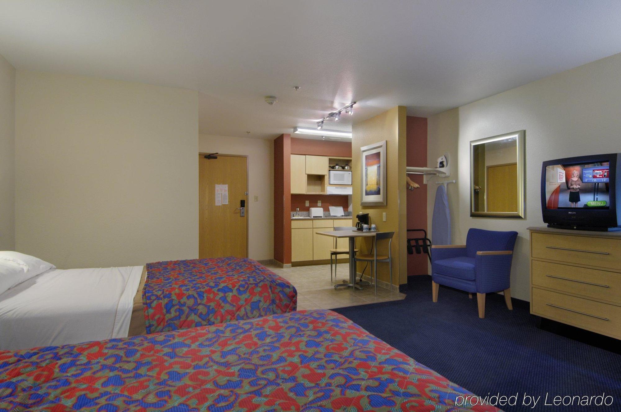 Hotel Red Roof & 2*