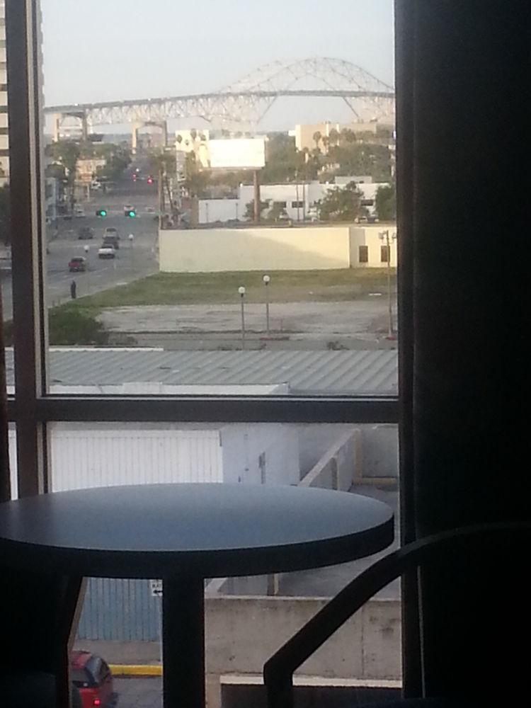 Bayfront Motel 3*