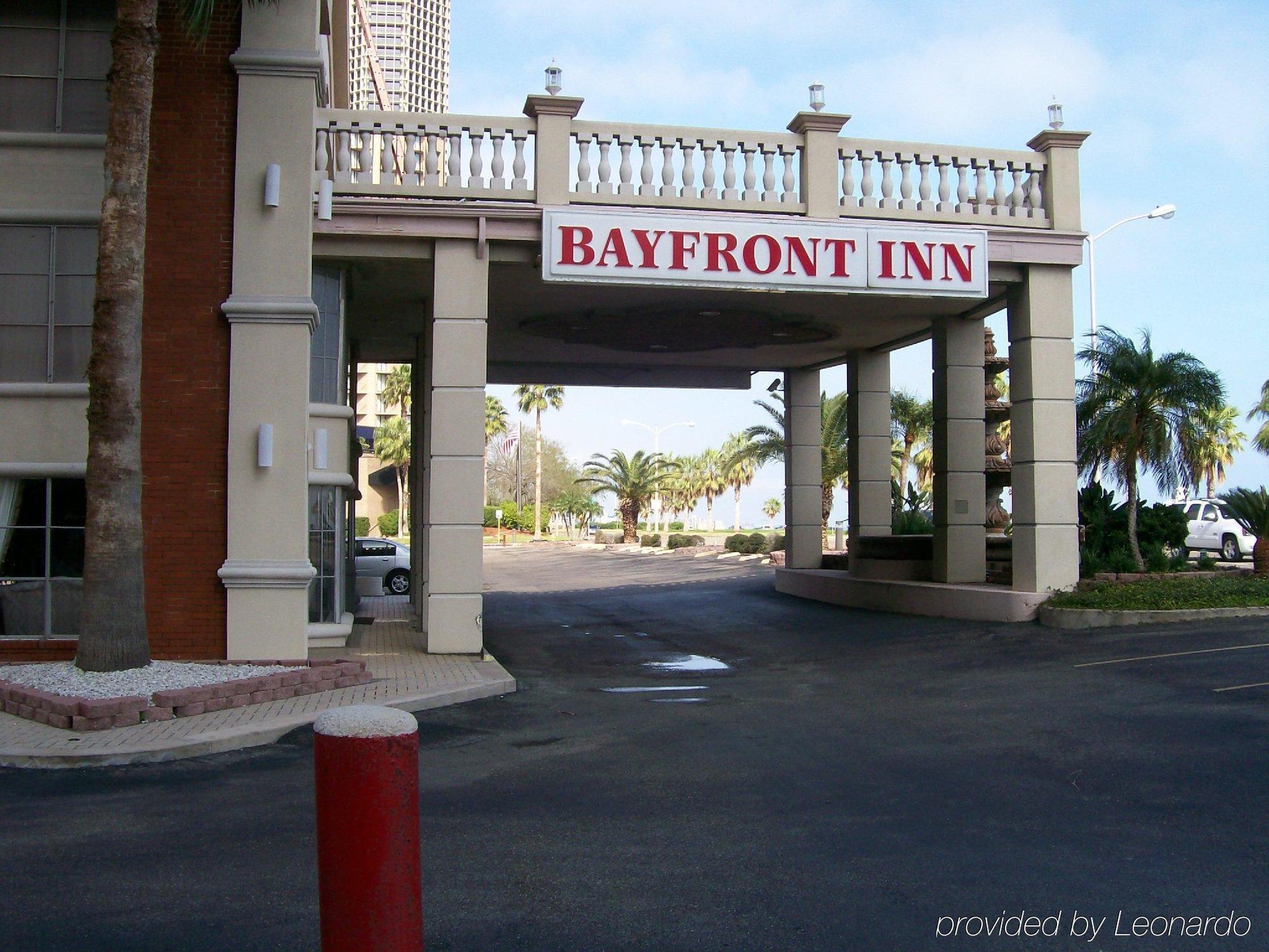 Bayfront Motel 3*