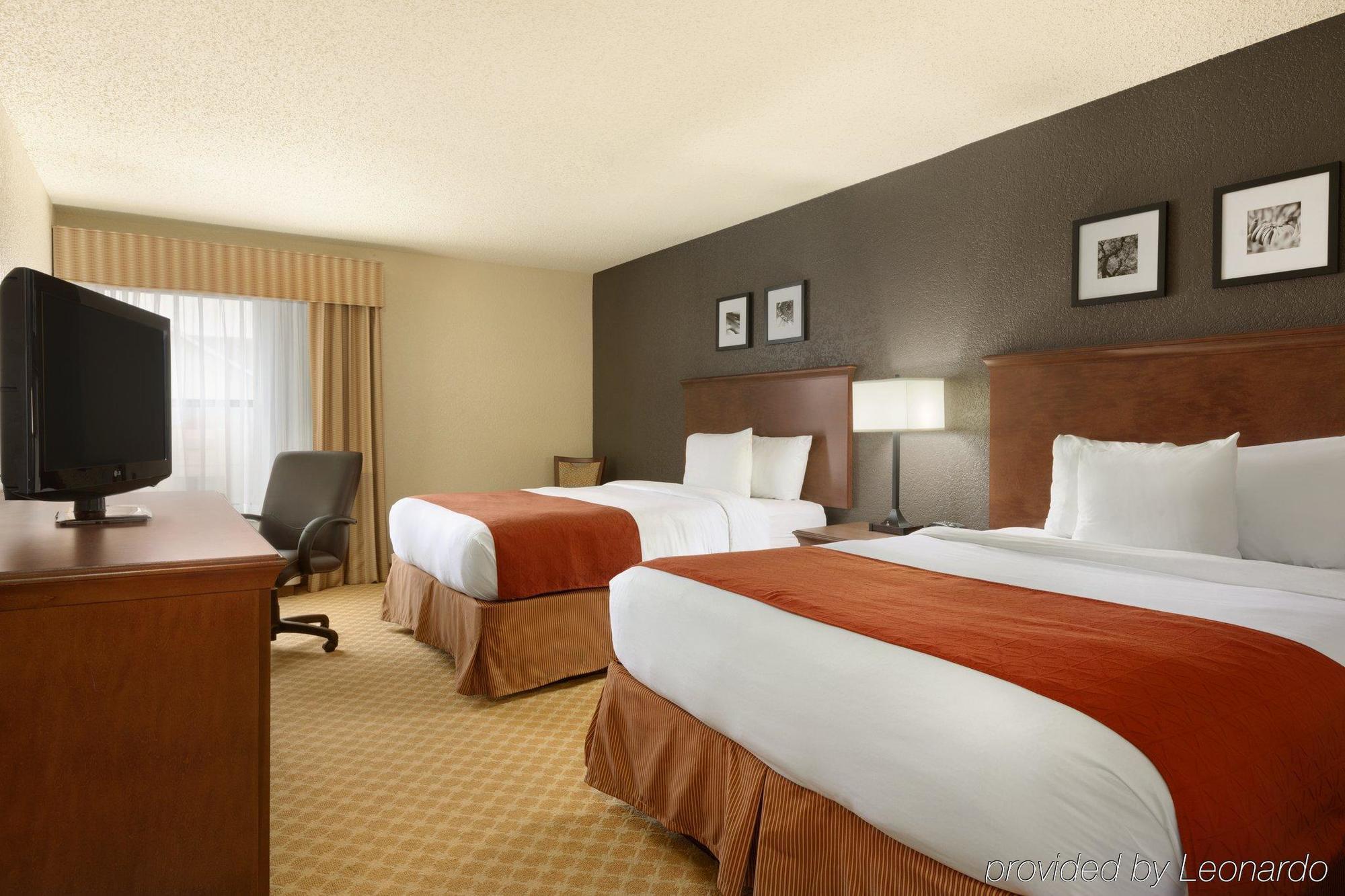 Spark By Hilton Southeast Hotel