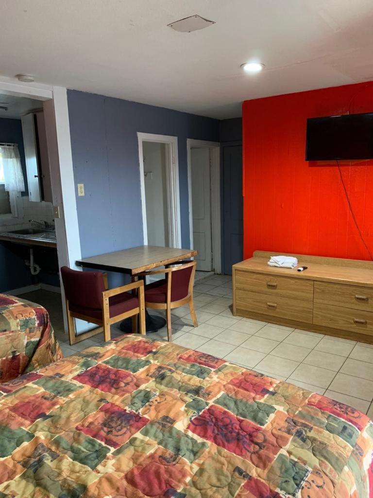 Hotel Economy 2*