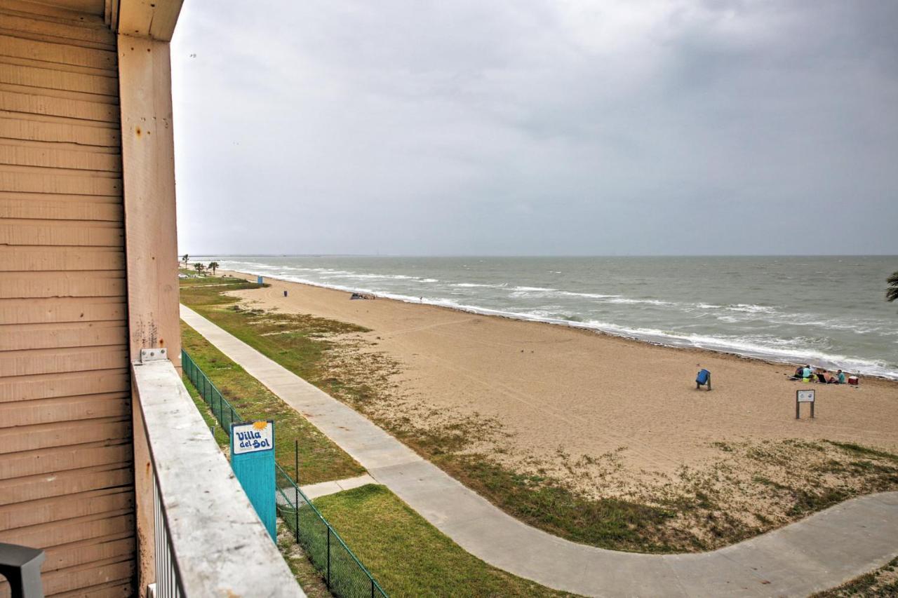Beachfront With Deck And Views! Corpus Christi
