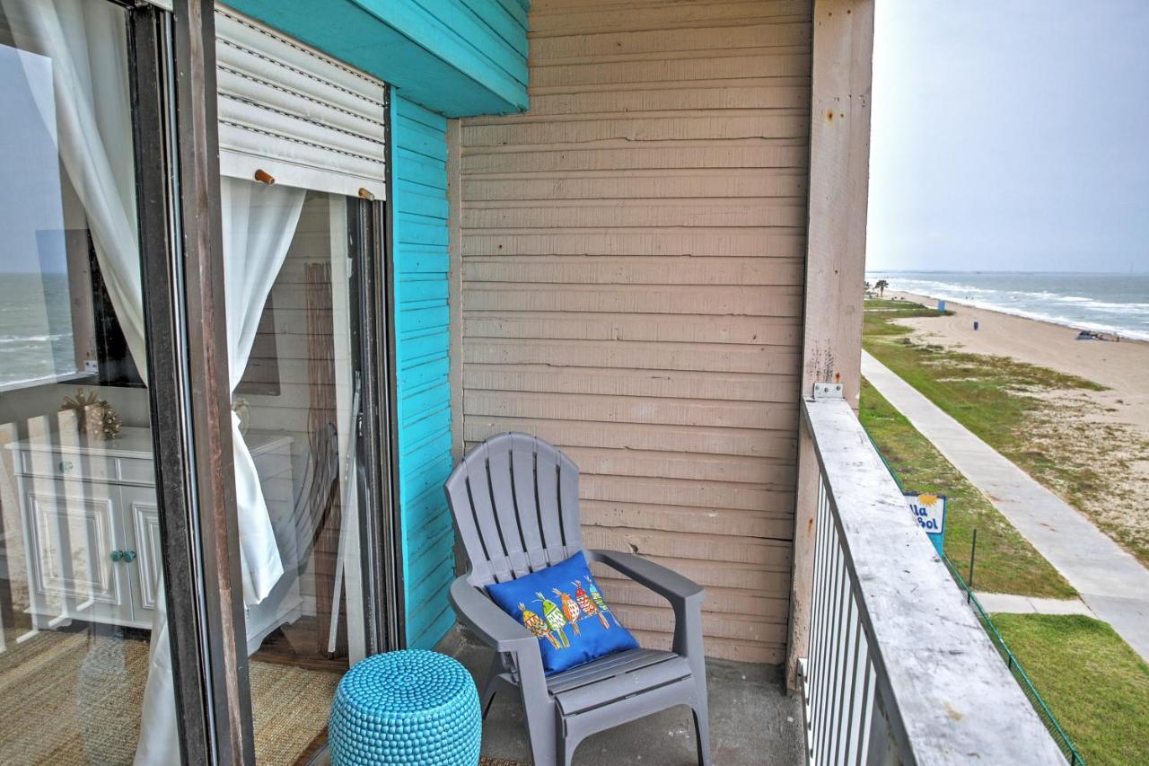Apartment Beachfront With Deck And Views!