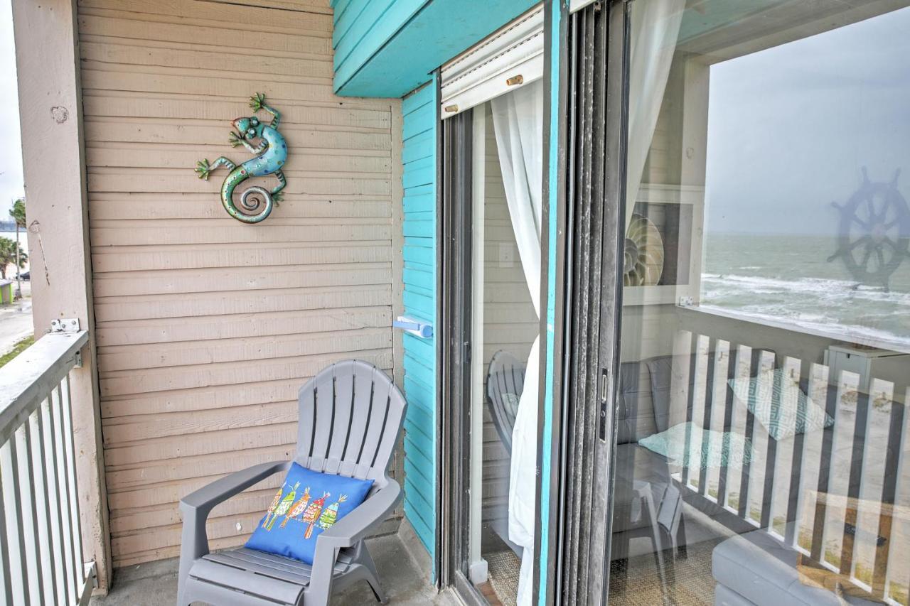Beachfront With Deck And Views! Apartment Corpus Christi