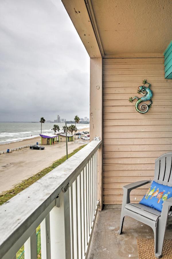 Apartment Beachfront With Deck And Views!