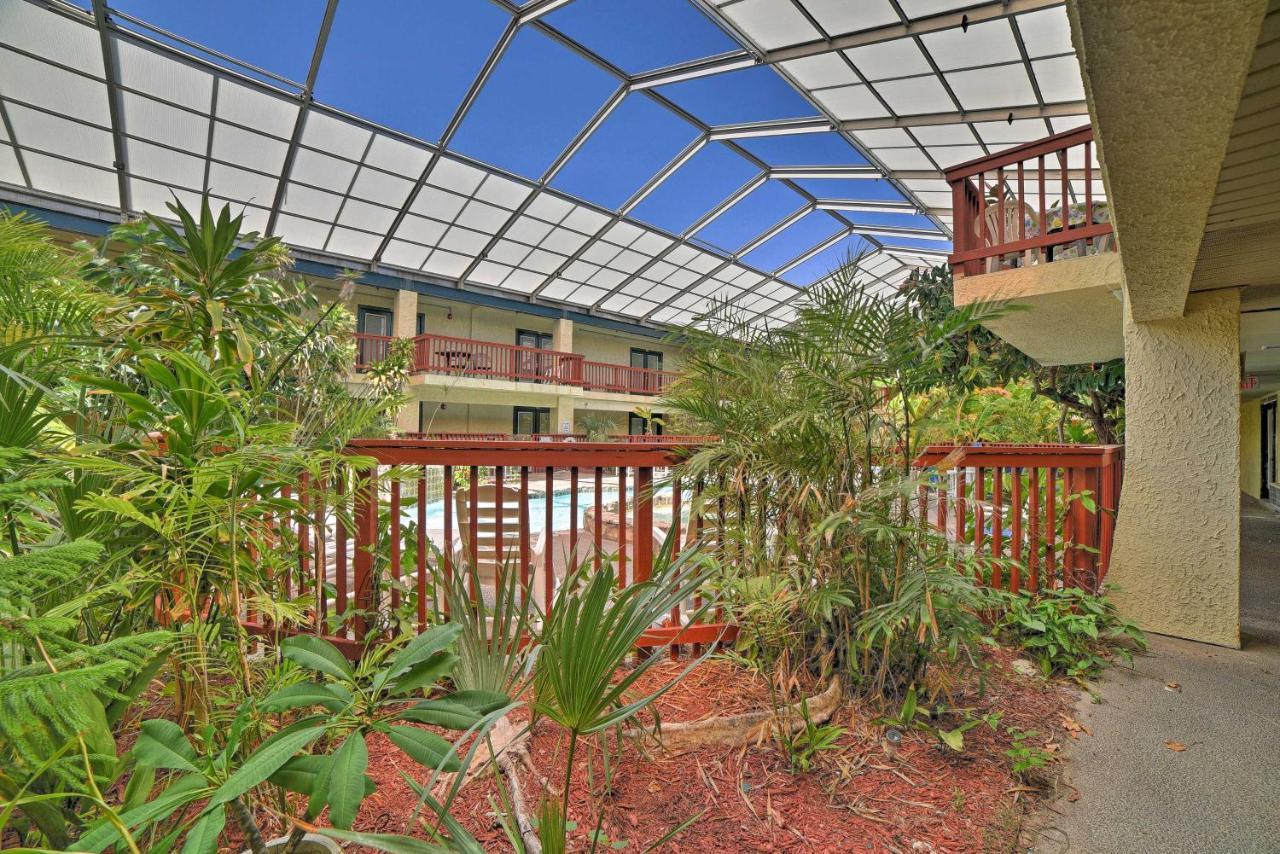 Apartment With Pool Walk To The Beach! *