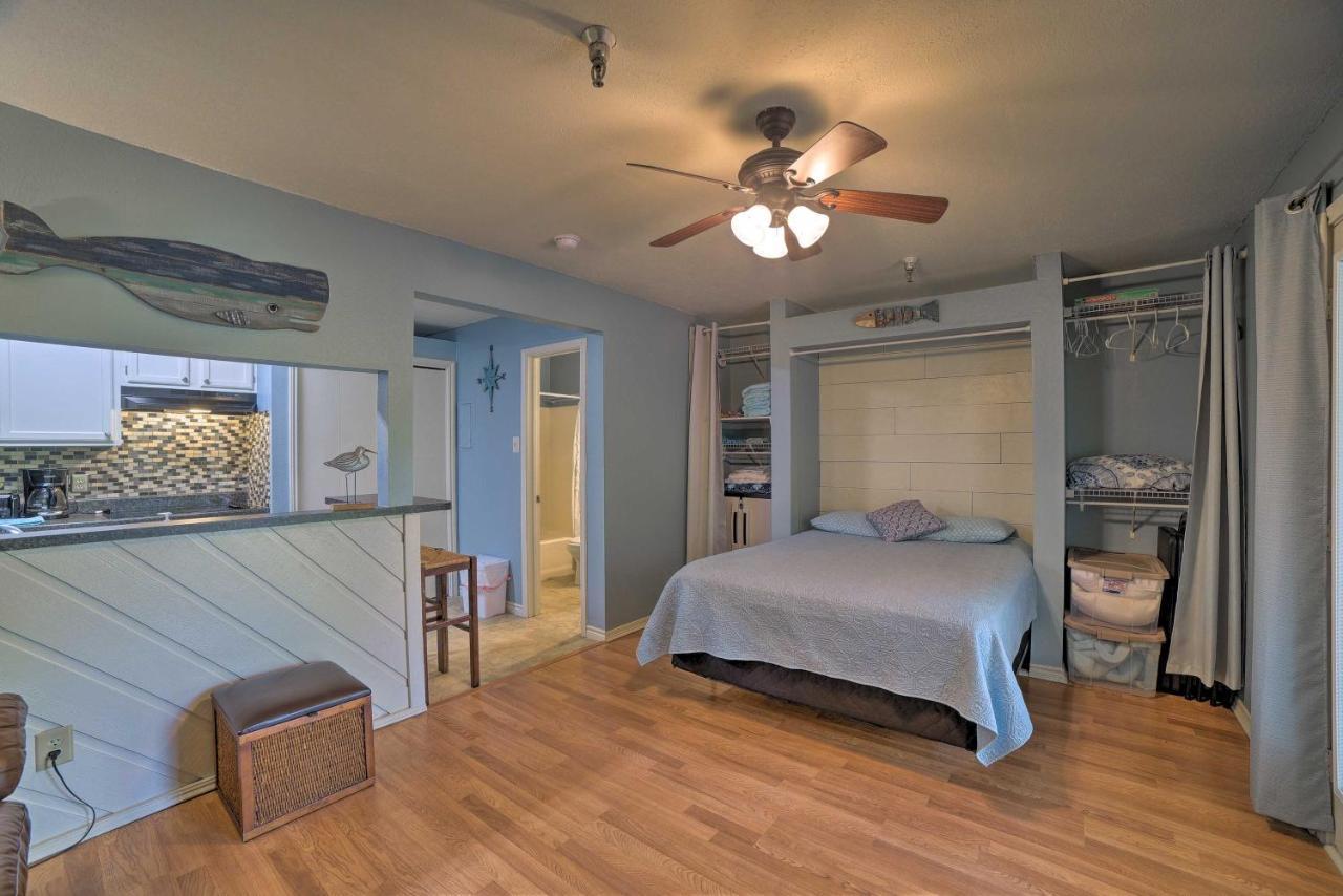 With Pool Walk To The Beach! Apartment *